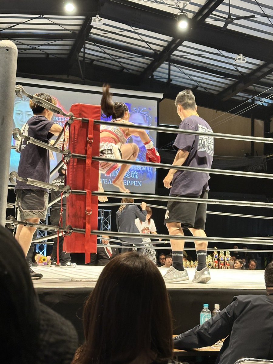 試合勝ちました！！

応援して下さった皆様、林代表、DEEP☆KICK関係者の皆様、山﨑愛琉選手、本当にありがとうございました🙇‍♀️

次は決勝戦！！
全力でベルトとりにいきます！
これからも応援よろしくお願いします！！

#DEEPKICK