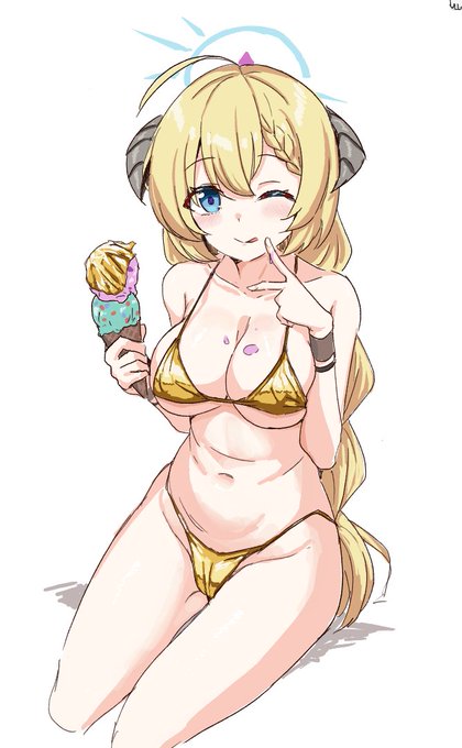 えちゃ金ビキニのアカリです 