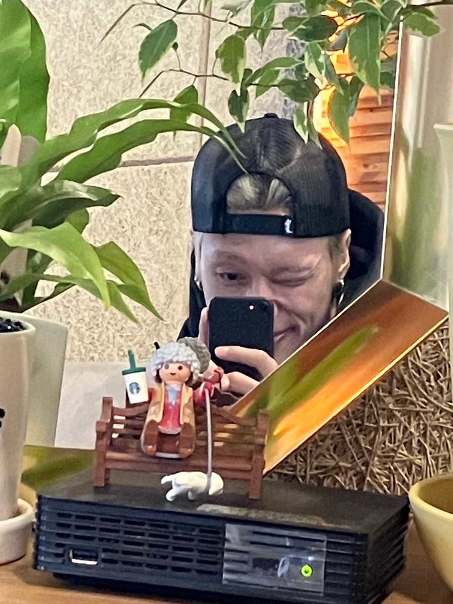 dbsxor2978's tweet photo. 오늘 영이 넘 귀엽따🖤 https://t.co/coRbyYFpv8