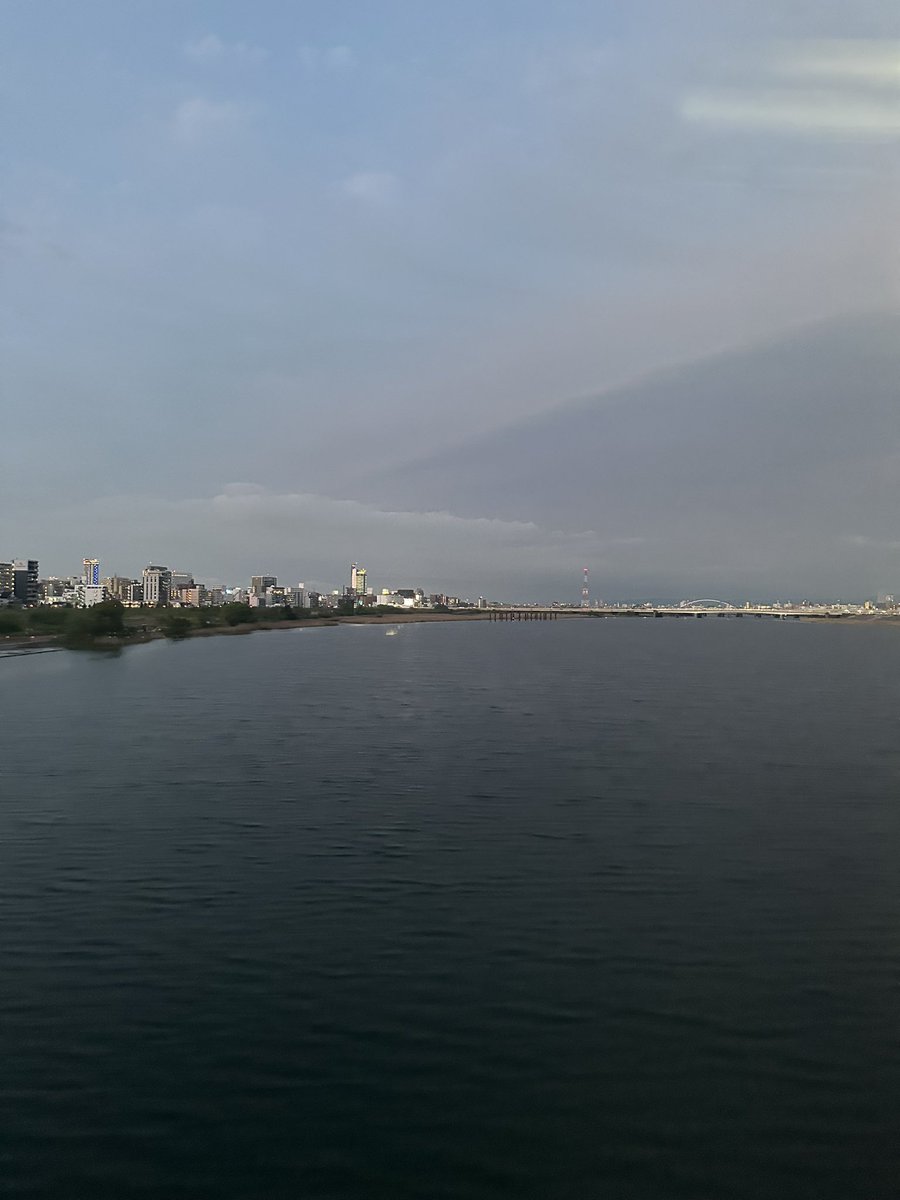 フレさん tweet media