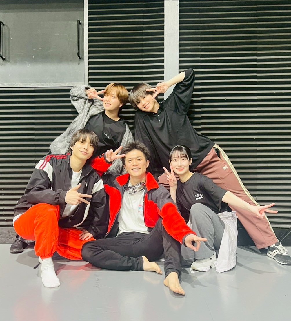 ORANGEJIN's tweet photo. イコさん🥽お誕生日おめでとうございます。
演じることが決まってから、準備期間 稽古期間 本番期間とずっっと楽しいです🍆
出会ってくれて、演じさせてくれてありがとう。何より、生駒隊のみんなと出会わせてくれて、心からありがとう。
素敵な誕生日になりますように🍛
#生駒隊員お誕生日おめでとう https://t.co/6tCBVZkSOc
