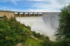 ALERTA !! Que amb l’excusa de l’ “apagon” i manca d’energia, les Empreses Elèctriques no comencin a buidar els pantans que tant ha costat omplir d’aigua, per fer més beneficis (energia barata). Tenim aigua per no patir aquest estiu, NO permetem la malbaratin !