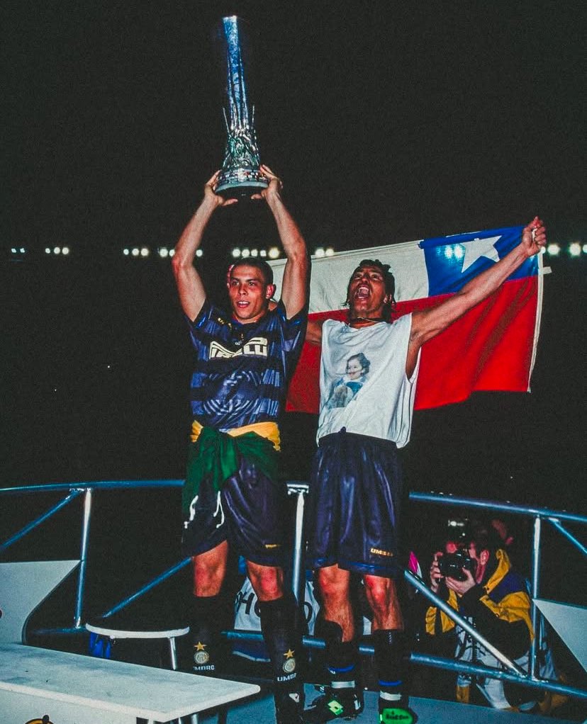 Ronaldo and Ivan Zamorano 🏆