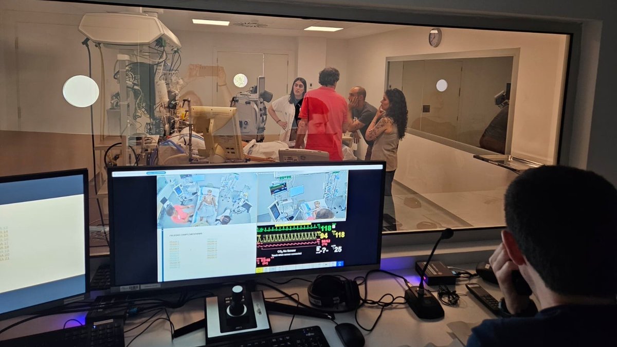 Médicos intensivistas de diferentes hospitales de España han participado en el Curso avanzado para el manejo del paciente con shock séptico basado en simulación.  

¡Gracias por vuestra participación y enhorabuena por vuestro trabajo! 👏