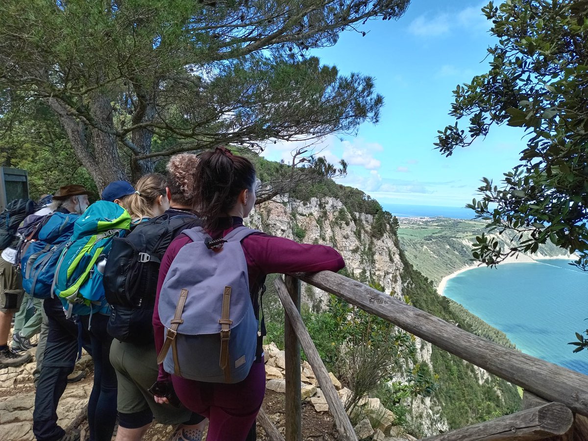Ci aspetta un weekend con bel tempo e temperature in aumento.
Quale miglior occasione per un'escursione nella natura?  
👉 tinyurl.com/yc2jxt9y

#marche #escursioni #marchetourism