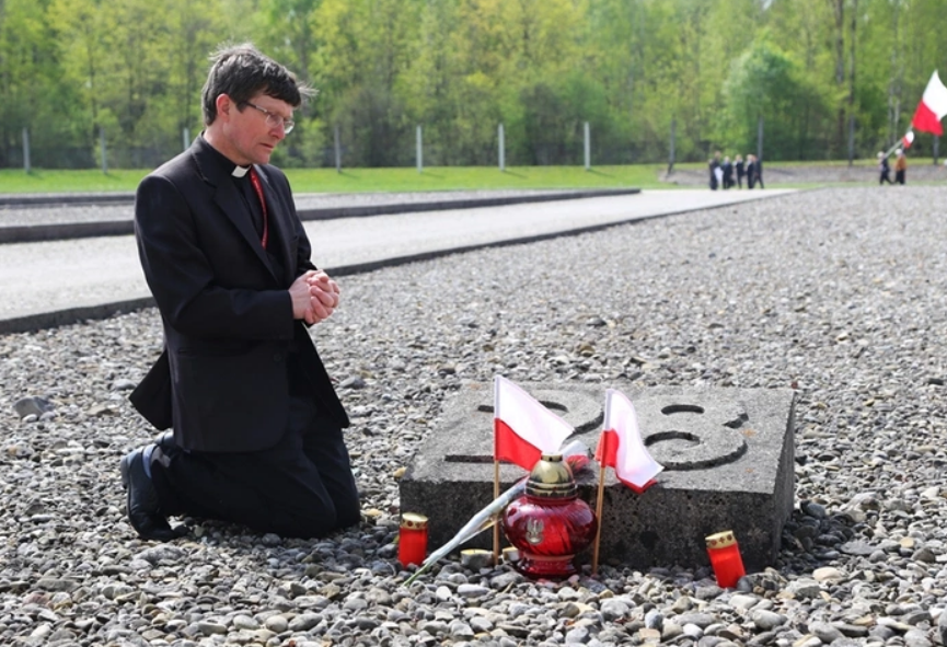 ChurchInPoland's tweet photo. Today marks the Day of Martyrdom of the Polish Clergy and the 80th anniversary of the liberation of the Dachau concentration camp. https://t.co/J4w0LhAcjY