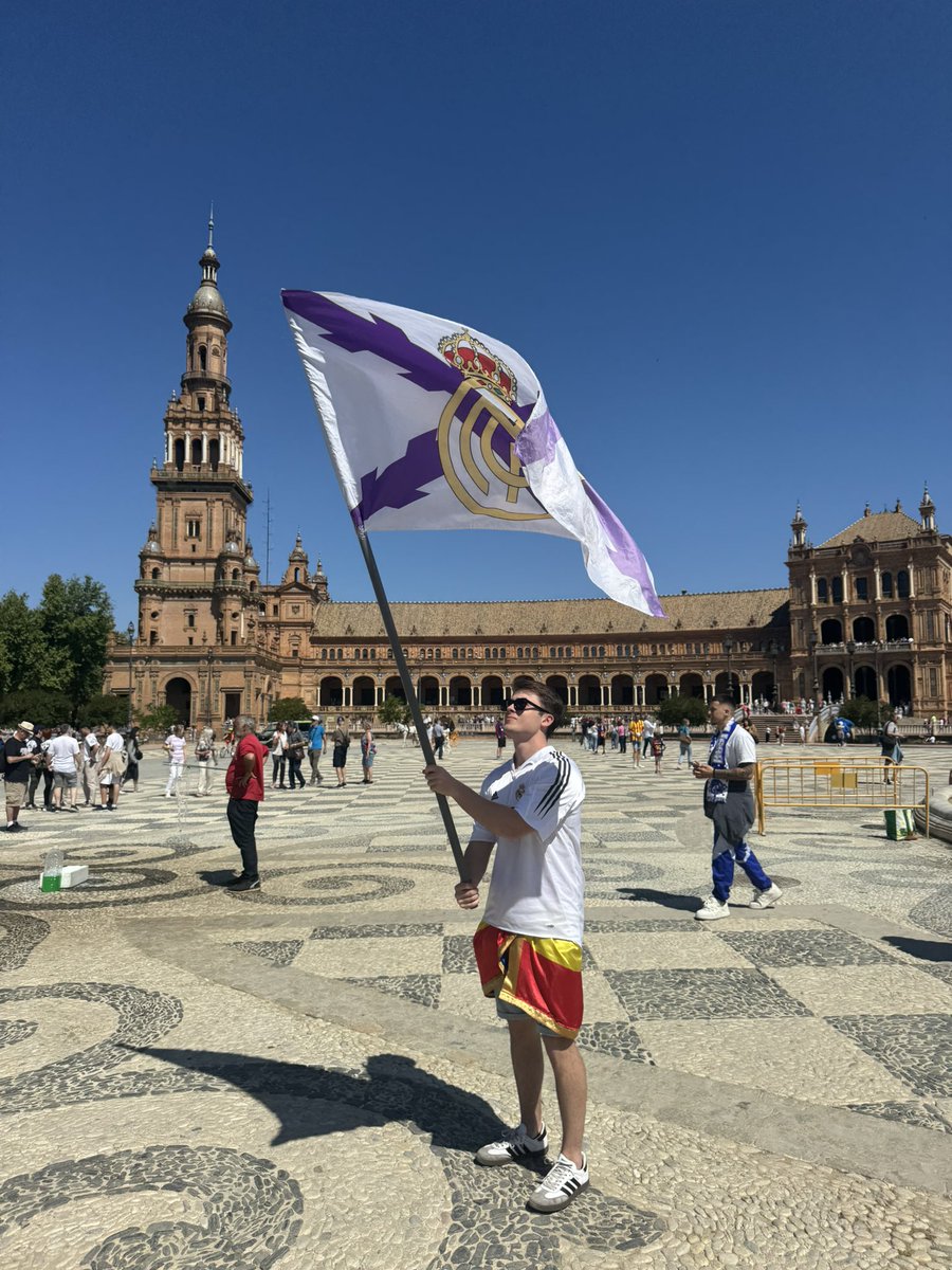 rodriism17's tweet photo. “El Real Madrid siempre vuelve” https://t.co/5Y9Qhg0pxO
