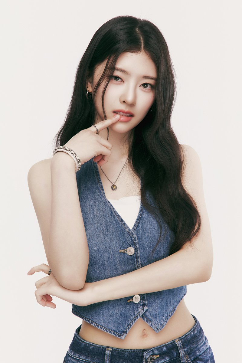 [📸]

KIIRAS 'HARIN' Official Profile

#KIIRAS #키라스
#HARIN #하린