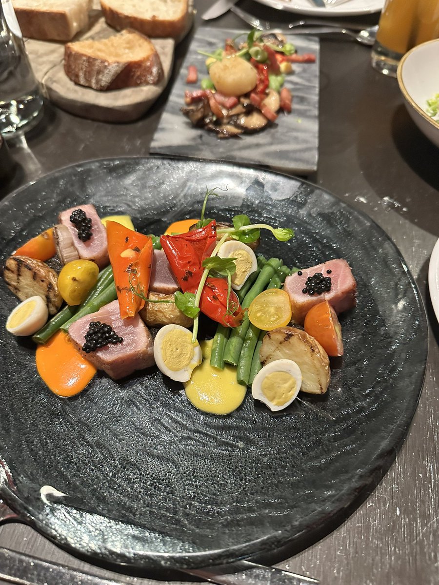 springboardCEO's tweet image. Brilliant evening at Springboard’s Hospitality Takeover with Park Plaza. 25 young students ran a pop-up restaurant as chefs and waiters, serving top-notch food to parents, teachers and industry guests. Huge thanks to Park Plaza – the talent on show was incredible 🙌