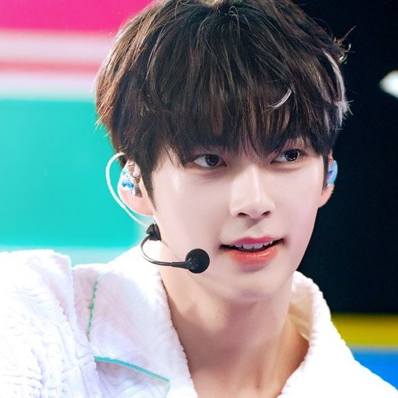 lua. 🌷 tweet media