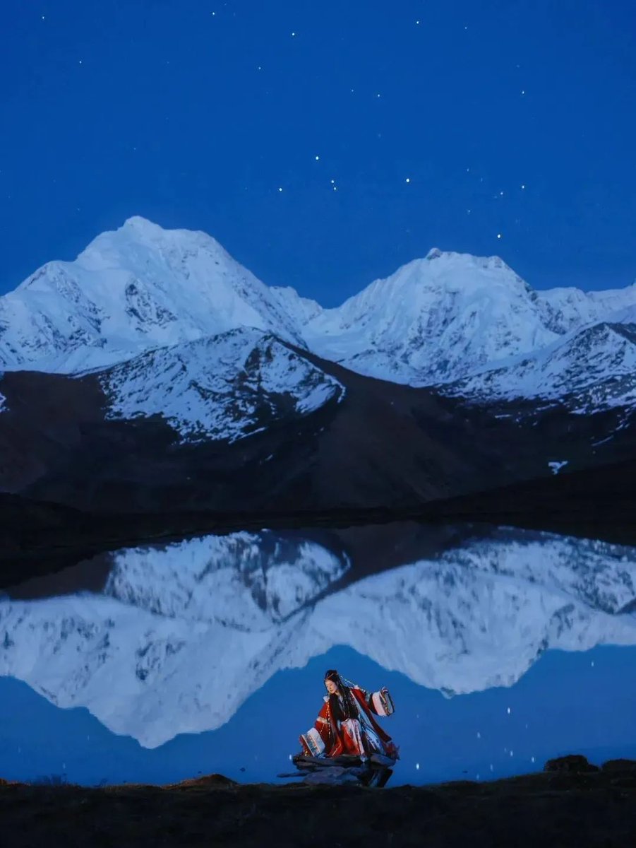 GanziChina's tweet image. Ganzi Road Trip: May Day Special 
Sixth stop: Muyacuo Lake
📍Yalong Village, Jagenba Township, Kangding 
Gongga reflections + "blue ice" lake + sunlit mountains—absolutely breathtaking!
#GanziGuide #SpringTrip #Travel #China #Holiday #MayDay #LaborDay #roadTrip