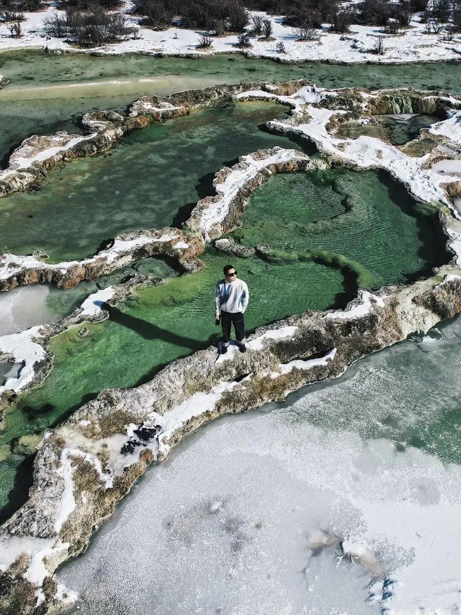GanziChina's tweet image. Ganzi Road Trip: May Day Special 
Fifth stop: Quanhua Shoal 
📍Yulongxi Village, Gongga Mountain Township, Kangding
Chemical-rich springs create colorful pools—like something out of a fairy tale.
#GanziGuide #SpringTrip #Travel #China #Holiday #MayDay #LaborDay #roadTrip