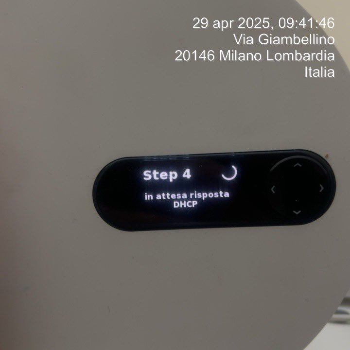 Mysty77milano's tweet photo. @IliadItalia Milano ore 9:42 linea Wi-Fi non funziona https://t.co/vjBRofvAY4