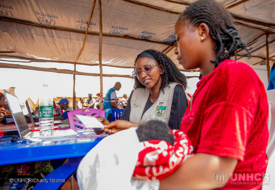When Chancelline gave birth to her daughter in eastern DRC, she had no plans to be running for her life weeks later.

Now in safety in Burundi, new challenges arise. 

Funding cuts mean services to support her family and thousands others are on the line.

unhcr.org/news/stories/f…