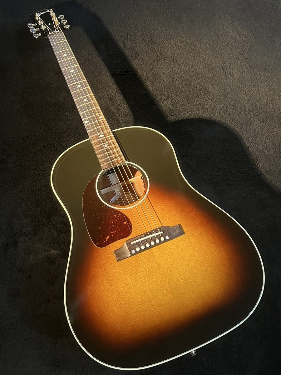 GCLUB_TOKYO's tweet image. GW Special Price!
Gibson J-45 Standard Left Hand(2023)
通常販売価格￥328,000　→　￥268,000（税込）
使用感の少ない美品中古です！
shop.kurosawagakki.com/items/2906464
#gibson #j45 #lefthand #lefty #左利き #エレアコ #弾き語り