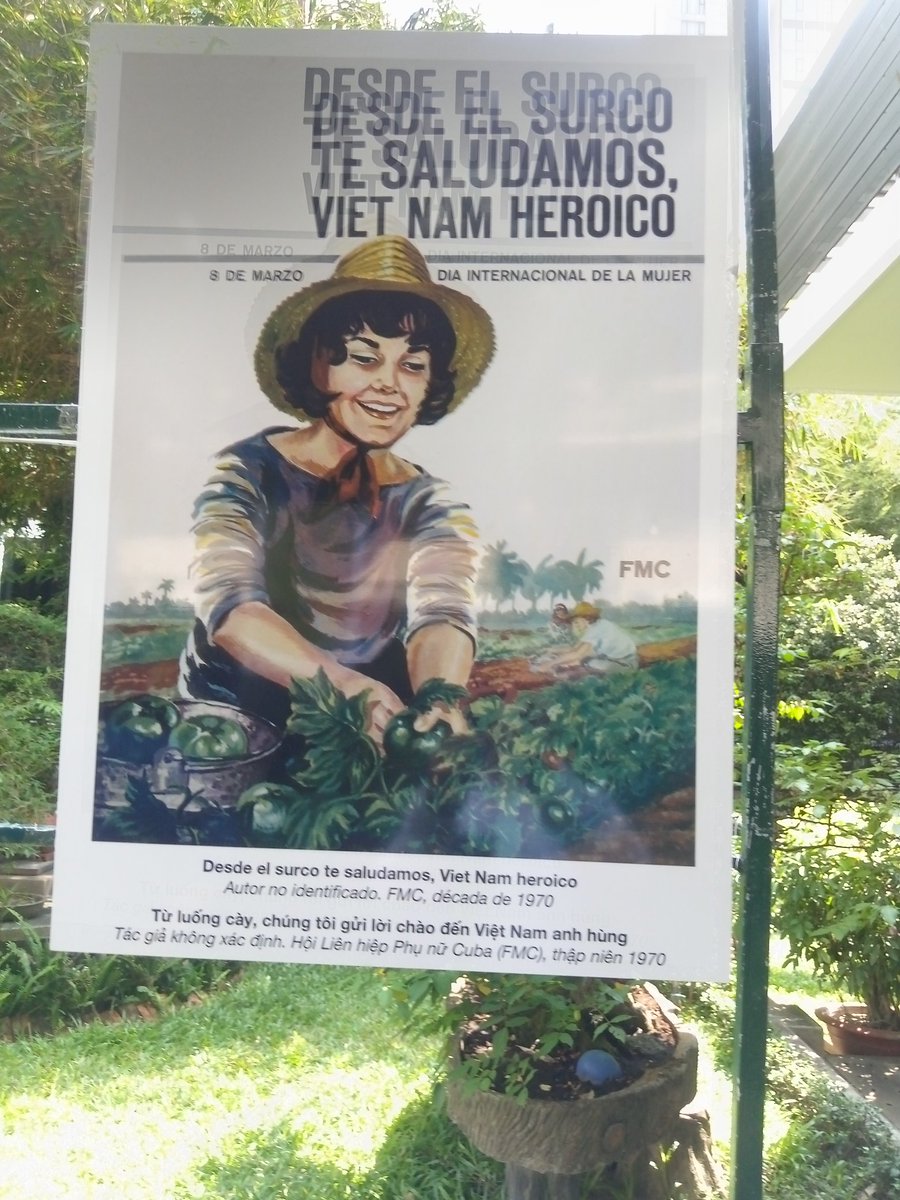 SalvadorValdesM's tweet photo. En la apertura de una muestra de carteles de importantes artistas gráficos cubanos de la década de los años 60 y 70 que abordan la realidad vietnamita de entonces. Me acompañó en la misma la Vicepresidenta de Vietnam cra. Vo Thi Anh Xuan.
@DiazCanelB 
@BrunoRguezP 
@PartidoPCC https://t.co/0PwGNOa9s3
