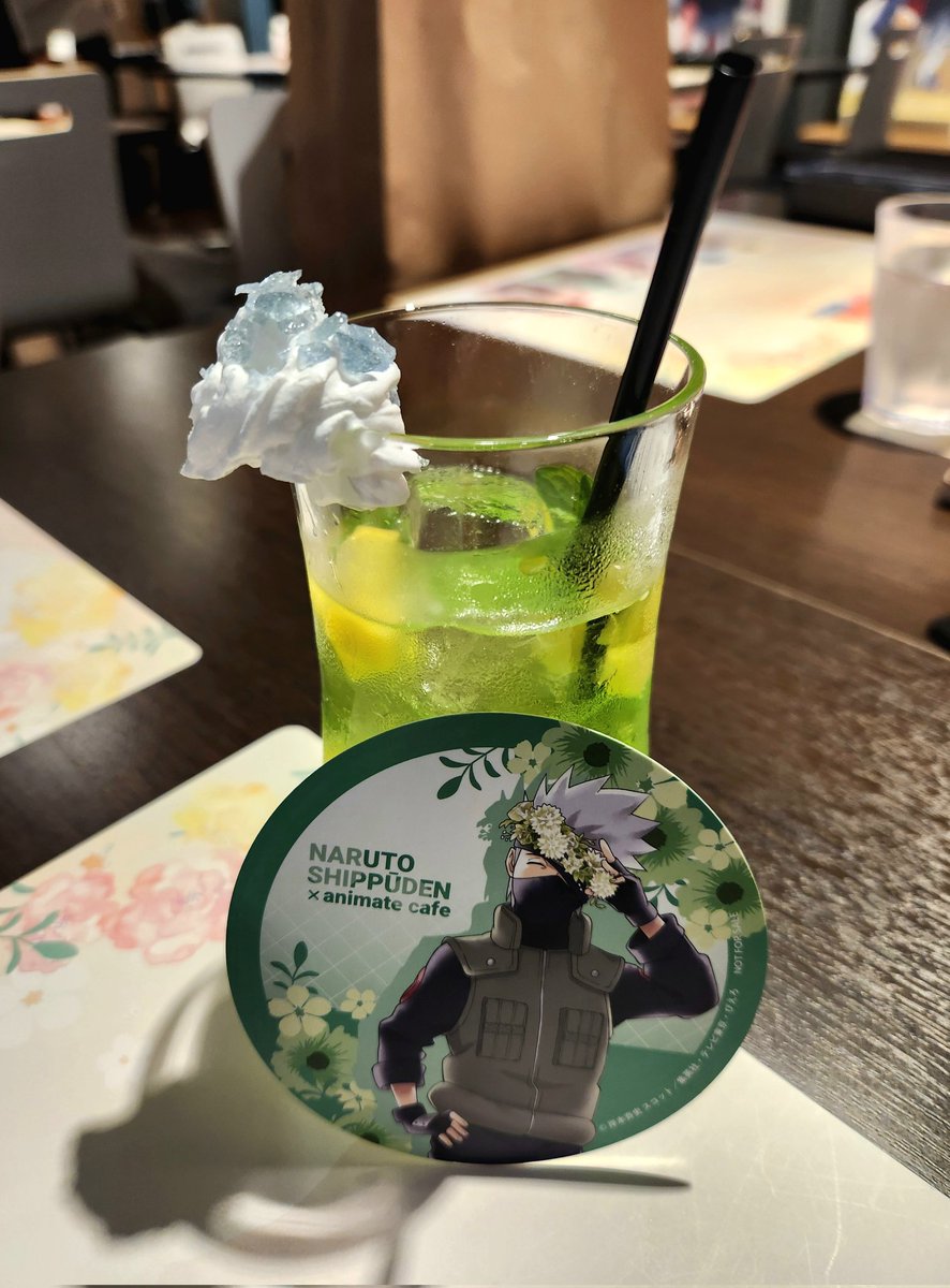 CalaN0x's tweet photo. Next up was a classic, a Naruto cafe! The food and drinks were much better than I was expecting, and the Sakura birthday cake was soooo delicious 🌸💕

#NARUTO https://t.co/INRd0HZzJA