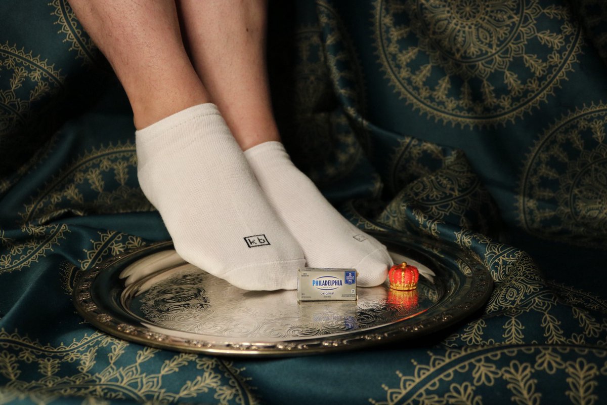 TheCandyDigits's tweet photo. Felt like getting a little messy 
Really wanted to squish things between #thecandydigits here is to the queen cheese!  
YOU KNOW YOU WANNA SEE HOW THEY GOT LIKE THIS 😉 feet around and find out #fafo https://t.co/UWbEPYhfPX
#feetworshi̇p #toes #messy https://t.co/SMJvuPWHOI