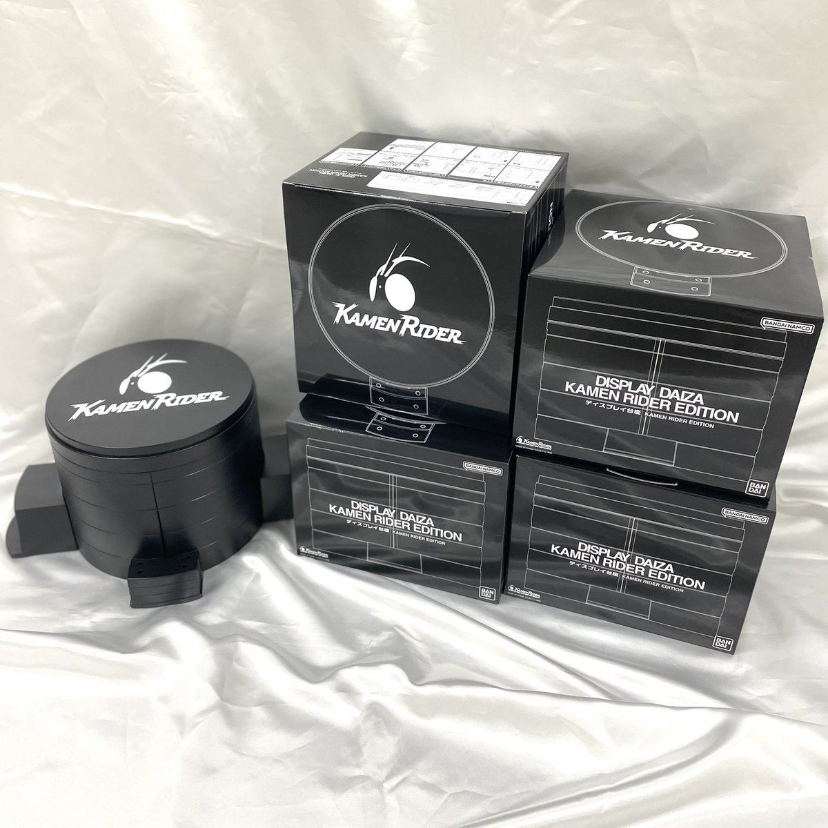 仮面ライダーストア大阪店 再入荷情報】 ディスプレイ台座 ・KAMEN