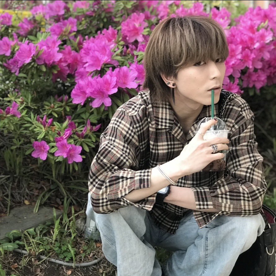 5/3の公演ですがFALLの出演も決定いたしました
本日21時よりチケット販売となります
<a href="/fl_xxlf/">FALL</a>