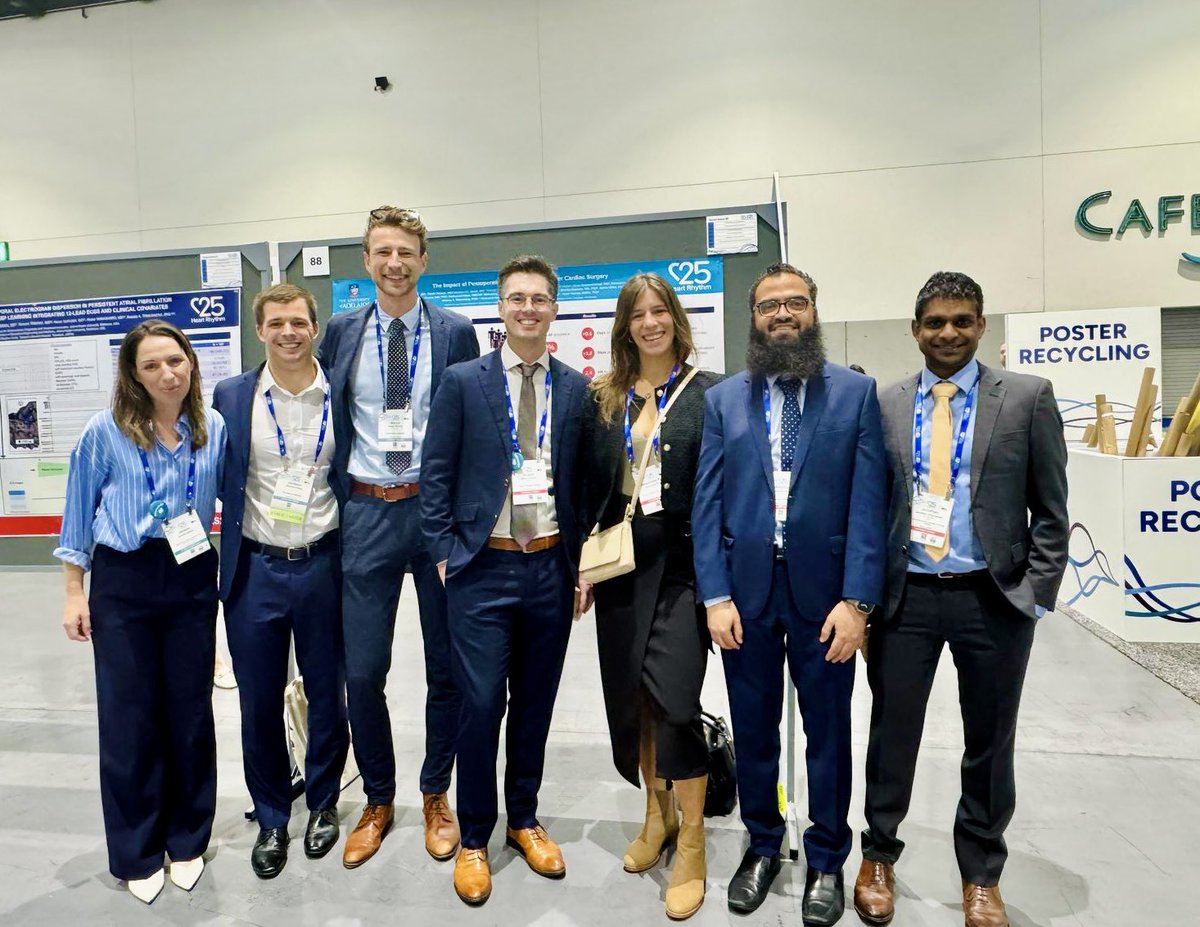 Alessandrapina_'s tweet photo. 🚀#HRS2025 with the #CHRD team!  
📈Featured poster
🎤Oral abstract presentations
📊 Over a dozen posters   

Special shoutout to our leader @PrashSanders for inspiring presentations

Had the best time with my teammates ⚾️ 

@UniofAdelaide https://t.co/8hAAEzF9h4