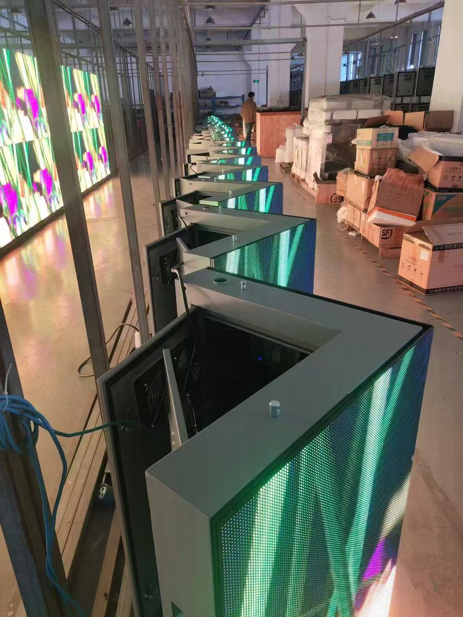 TracyHu16's tweet photo. P5 outdoor #45degree #92degree #rightangle #ledpanel #customized #leddisplsy #ledscreen #ledvideowall #cuztomized #dube #cubeled
Call/WeChat/WhatsApp: 0086-18316843344 / 0086-13425244569 https://t.co/Vpviqdx03D