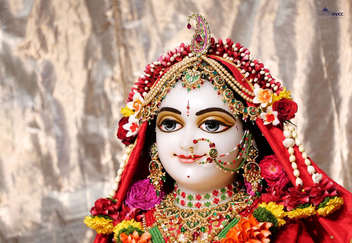 ISKCONPune's tweet photo. 🙏🏽Today's Darshan 📿 🗓29-04-2025🙏
🌷Sri Sri Radhavrindavanchandra🌷
🚩@ISKCONNVCCPune🚩
.
.
#ISKCON #ISKCONNVCC #ISKCONNVCCPune #ISKCONPune
#29thapril #29thapril2025 #Tuesday #Vrindavan
#Harinaamsankirtan #Radheshyamdas #Radheradhe
#Sankirtan #Kirtan  #Mayapur #Prabhupada https://t.co/oSXYJMTlNF