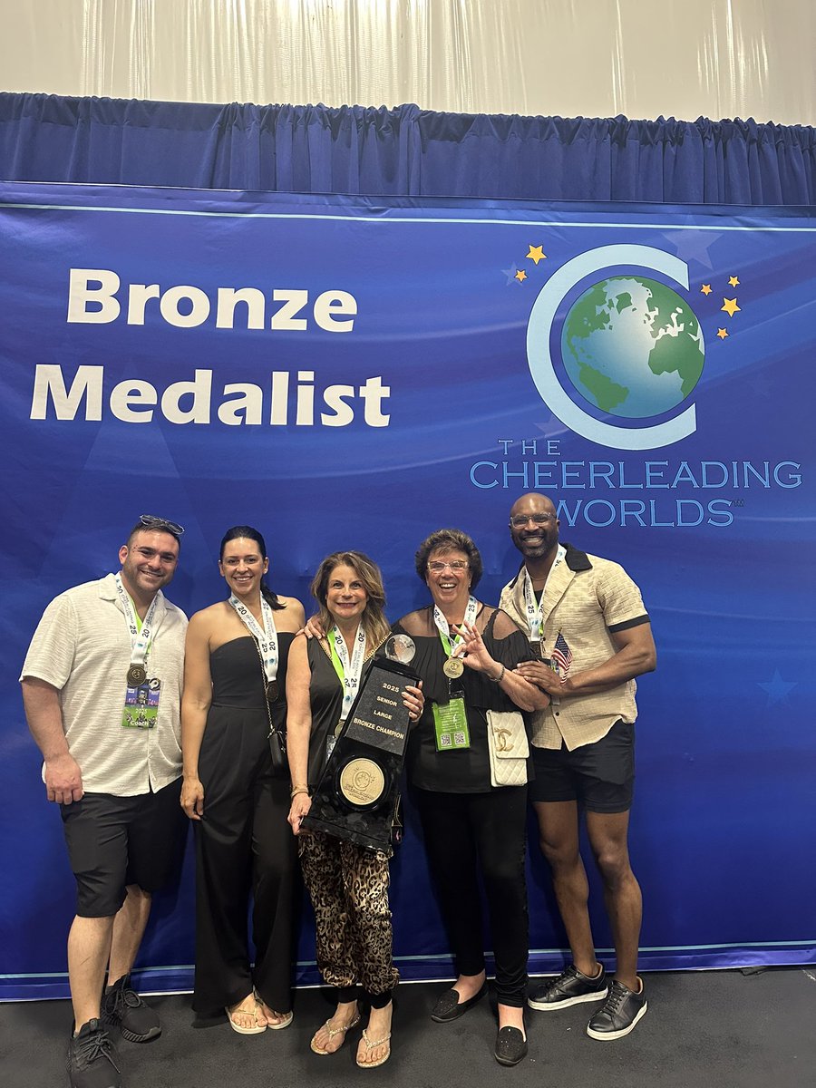 WorldCupallstar's tweet image. Congratulations to our Bronze Medalists, Shooting Stars on an amazing showing at Worlds! We are so proud of you! 🌎💫🥉

#ThisIsWC #ProudToBeWC #WCSS