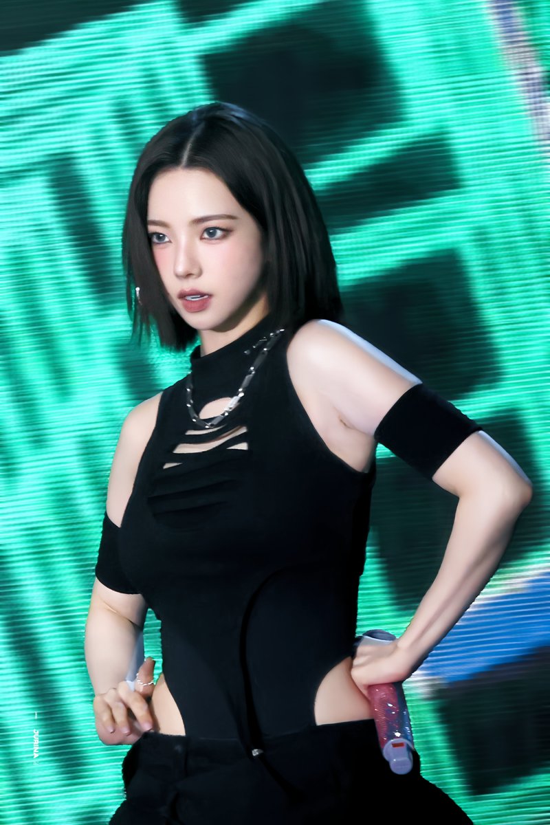 jurina_2000's tweet photo. 250427 UTOFEST

#카리나 #Karina #에스파 #aespa https://t.co/NQSkHhu1dv