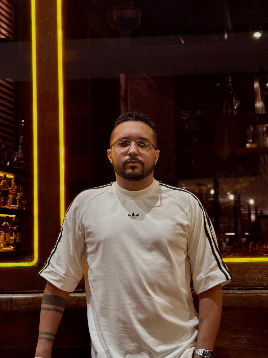FaleiroBrendo's tweet photo. Renovar-se em simplicidades, re-tocando a vida.
Se adereçando de alegrias e deixar fluir-se no compasso da dança vida. https://t.co/VJhypXqFAz
