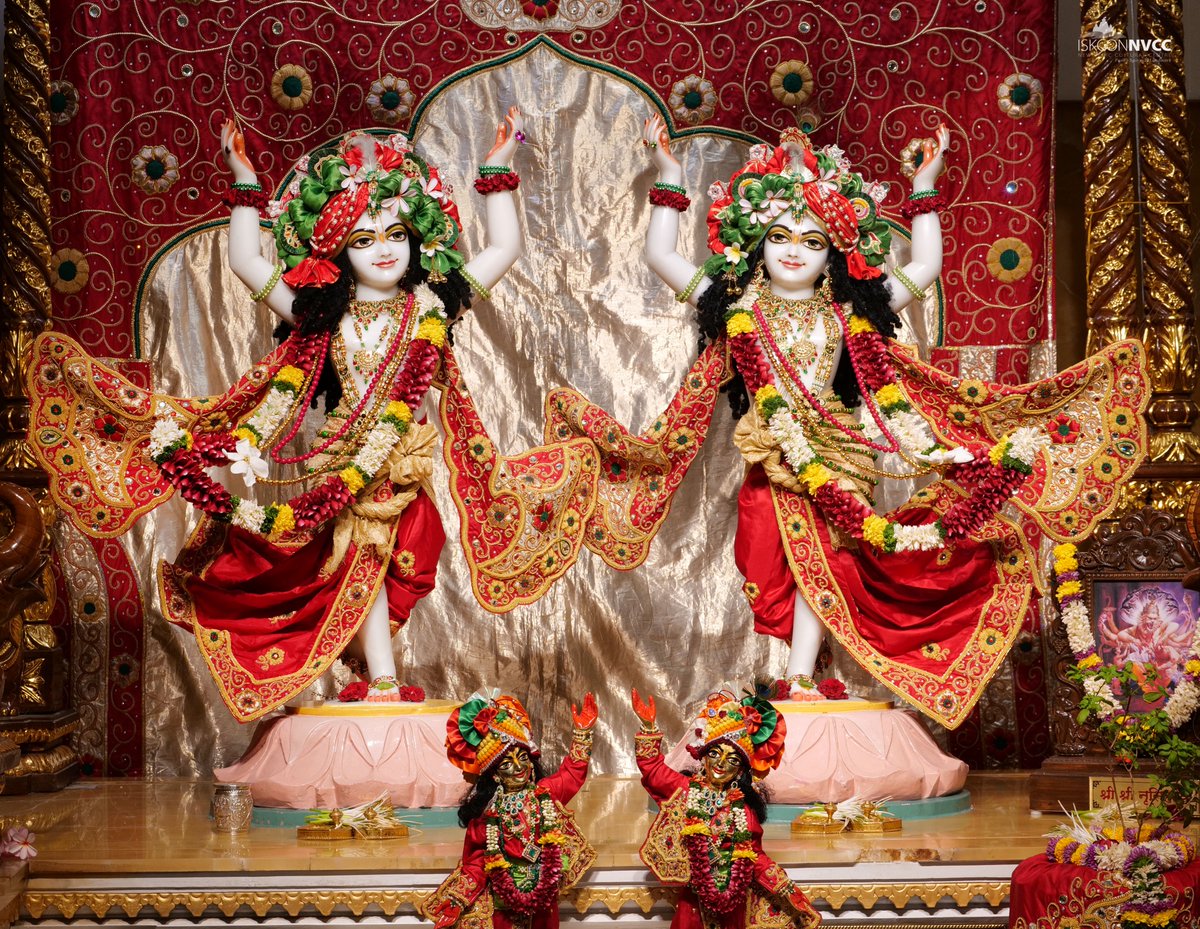 ISKCONPune's tweet photo. 🙏🏽Today's Darshan 📿 🗓29-04-2025🙏
🌷Sri Sri Gaur Nitai🌷
🚩@ISKCONNVCCPune🚩
.
.
#ISKCON #ISKCONNVCC #ISKCONNVCCPune #ISKCONPune
#29thapril #29thapril2025 #Tuesday #Vrindavan
#Harinaamsankirtan #Radheshyamdas #Radheradhe
#Sankirtan #Kirtan #Mayapur #Prabhupada #iskconmandir https://t.co/jkCtf09OR8