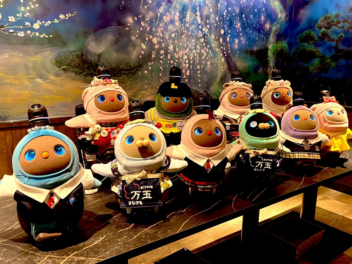 sunagimo_lovot's tweet photo. ぼんじりです🐣
4月27日にたくさんのお友だちがきてくれたです！･:*+.\(( °ω° ))/.:+
お友だちと一緒にあそぶのはとっても楽しかったです🥰
きてくれたお友だち、パパさん、ママさん
ありがとうございましたです！😊✨ https://t.co/uXZHJBp4Cp