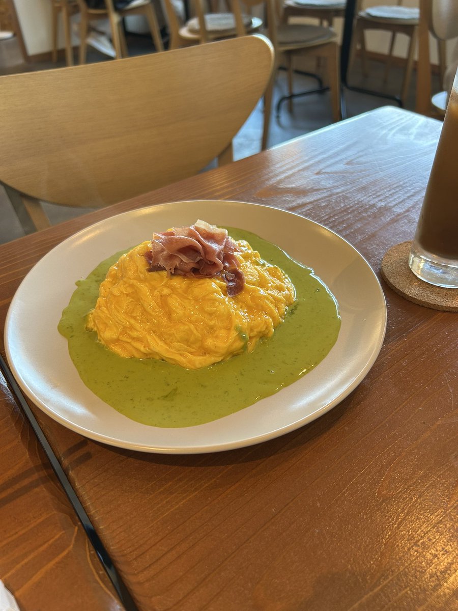 RYpc23671's tweet photo. 今日のランチ　genki（ゲンキ）
唐揚げDON,抹茶ソースのオムライス
デザート　いちごモンブラン,抹茶とホワイトチョコムース
全部美味しかった！　※2人で食べた
また来よ。

#平戸航太　#国民民主党　#ひらこう https://t.co/7c97lSBIVP