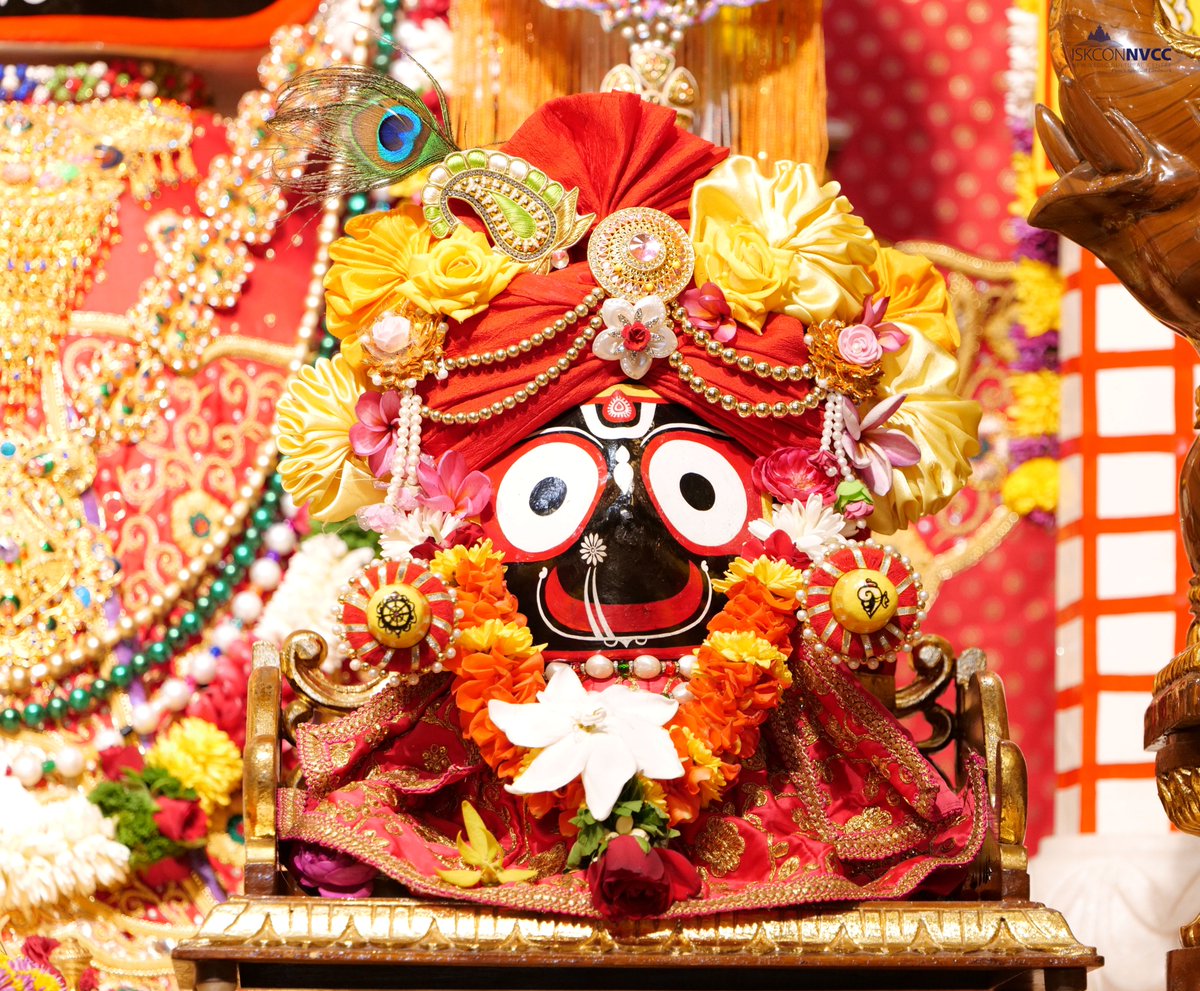 ISKCONPune's tweet photo. 🙏🏽Today's Darshan 📿 🗓29-04-2025🙏
🌷Sri Sri Jagannath Baldev Subhadra🌷
🚩@ISKCONNVCCPune🚩
.
.
#ISKCON #ISKCONNVCC #ISKCONNVCCPune #ISKCONPune
#29thapril #29thapril2025 #Tuesday #Vrindavan
#Harinaamsankirtan #Radheshyamdas #Radheradhe
#Sankirtan #Kirtan #Mayapur #Prabhupada https://t.co/xBziez0PjN