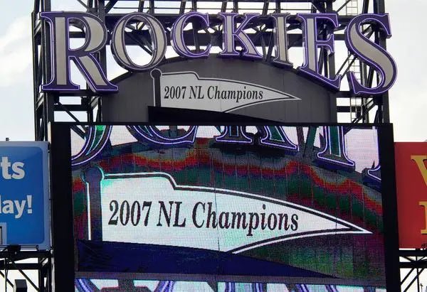 anilemo's tweet photo. But thankfully we had a good season 18 years ago https://t.co/YvicsKbwkt