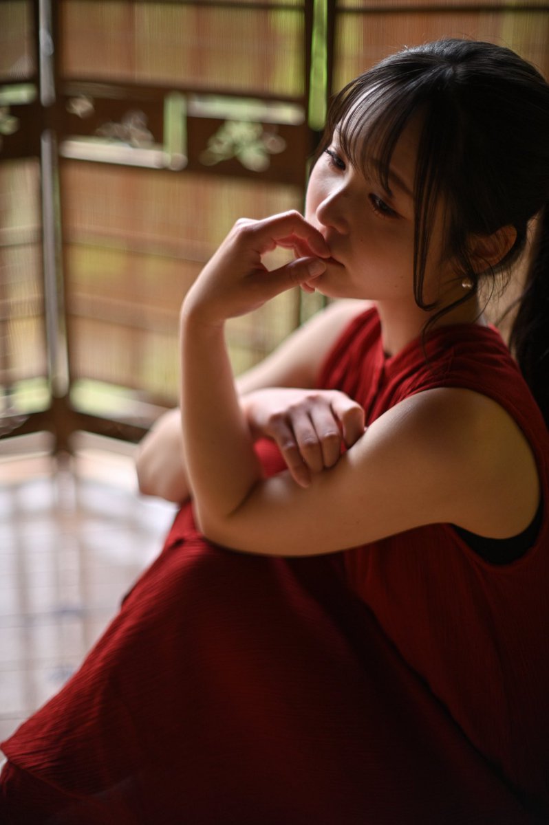 o_san_ver03's tweet image. #shinya写真教室 福岡開催会
モデル:春日久瑠実さん
山の中の古民家での撮影です、
背景が悩ましかったのですが、簾衝立があったので画が作れました
@_st_1972 @kuuurumin321
@s_photoclass
#写真が好きな人と繋がりたい #ポートレート #高橋伸哉 #春日久瑠実 #くーちゃん