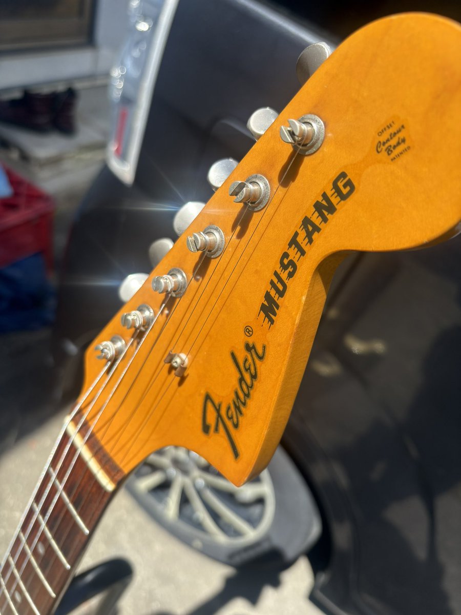 x3_spring's tweet photo. リペア業務の受付を再開します！
山梨県内の楽器演奏者の皆さん、どの楽器屋さんよりも安く仕上がりますので、ご相談無料ですので、まずは3173s(エリーズ)までDMを！

#山梨 
#地元
#バンド
#ギター 
#ギタリスト
#ベース
#ベーシスト 
#リペア 
#修理 
#メンテナンス
#改造 https://t.co/grSWPjMYAp