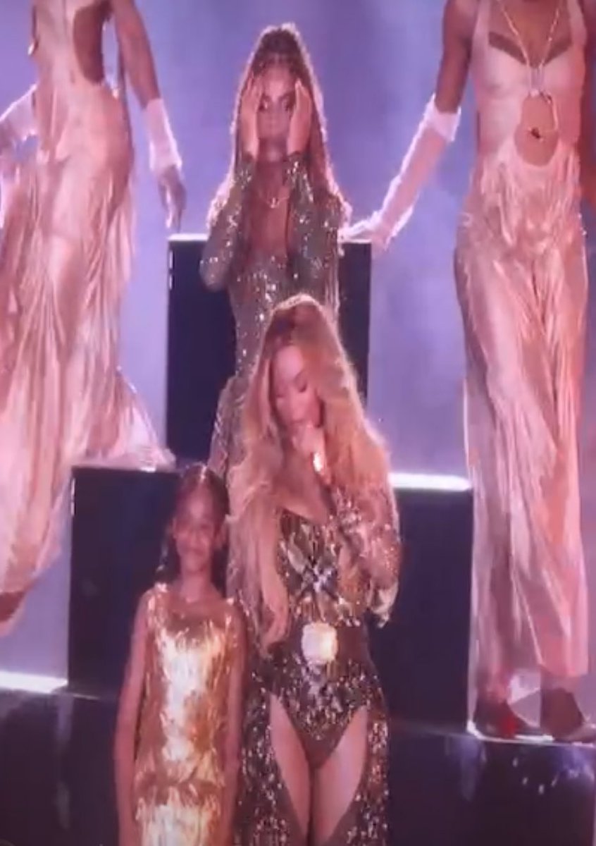 beyoncebrasil's tweet photo. 🚨 BEYONCÉ, RUMI E BLUE https://t.co/iInoXQFeW5