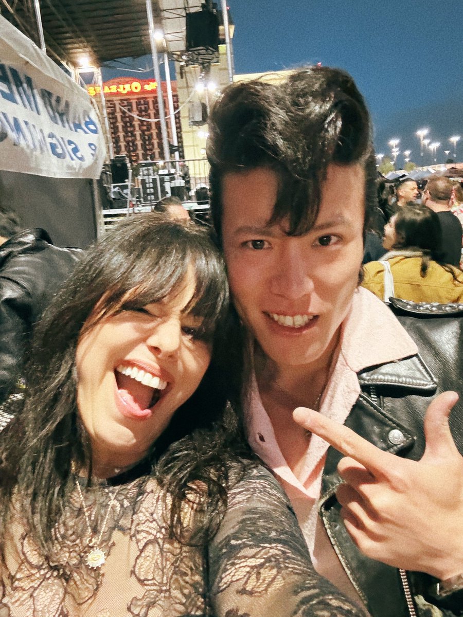 同じステージで共演のImelda Mayと！
世界一のロカビリークイーンの歌声は健在だった！夢のようなひとときだったなぁ。