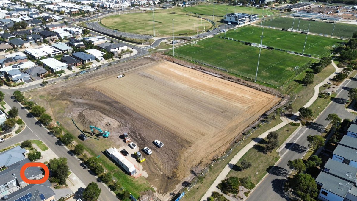 🏑 Exciting progress in Torquay!
Our Civil Engineer, Faris, is working with Polytan to deliver a new hockey field, terrace, paths and car park for Surf Coast Shire.
📸 Thanks, Polytan, for the progress shot—earthworks and stabilisation complete!
#FieldOfPlayDesign #Hockey