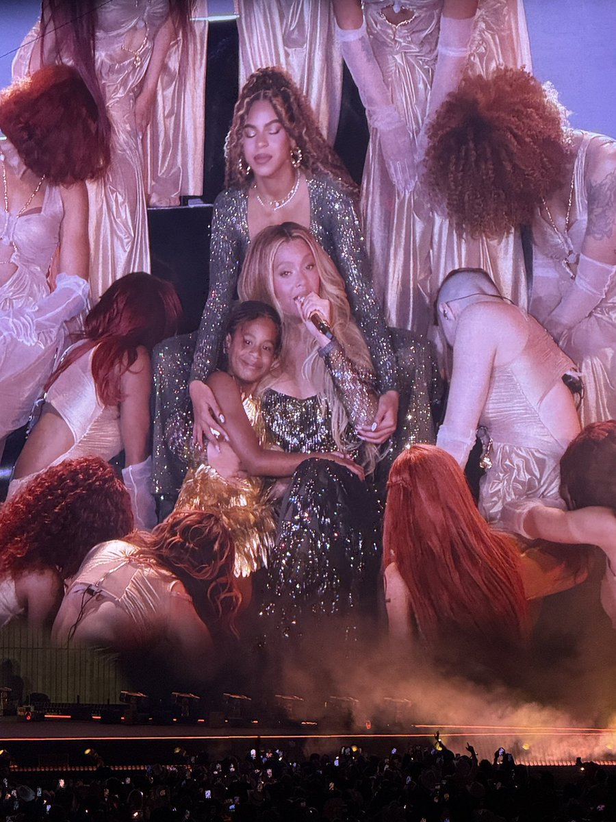 Rumi &amp; Blue Ivy Carter join Beyoncé on stage for ‘Protector’ at the #CowboyCarterTour