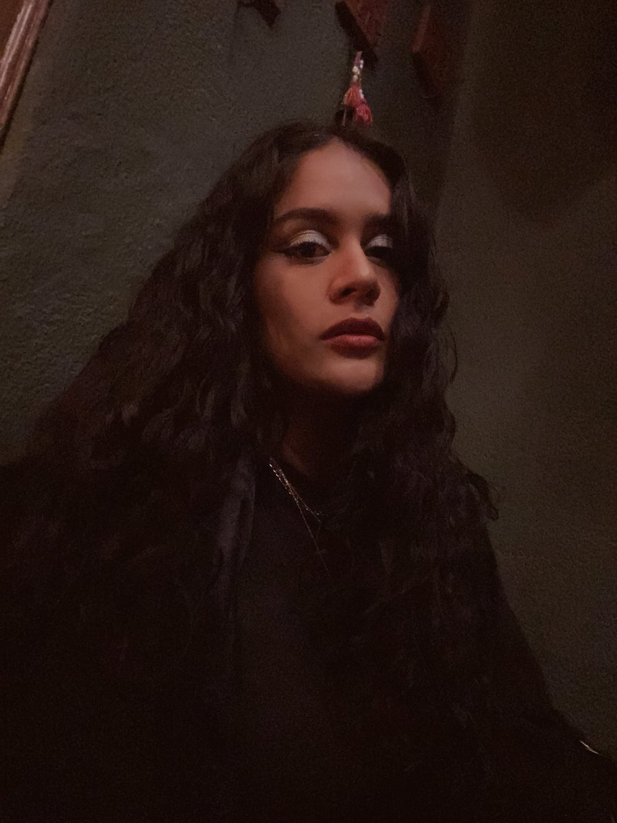 SoyKarenOficial's tweet photo. Cuando Vuelva a Tu Lado https://t.co/YzXhS1dygO ♥️
#Boleros #Jazz #PianoyVoz #MarioPatronJr #Mexicana #Mexico #FelizLunes https://t.co/Or2erwOXpj