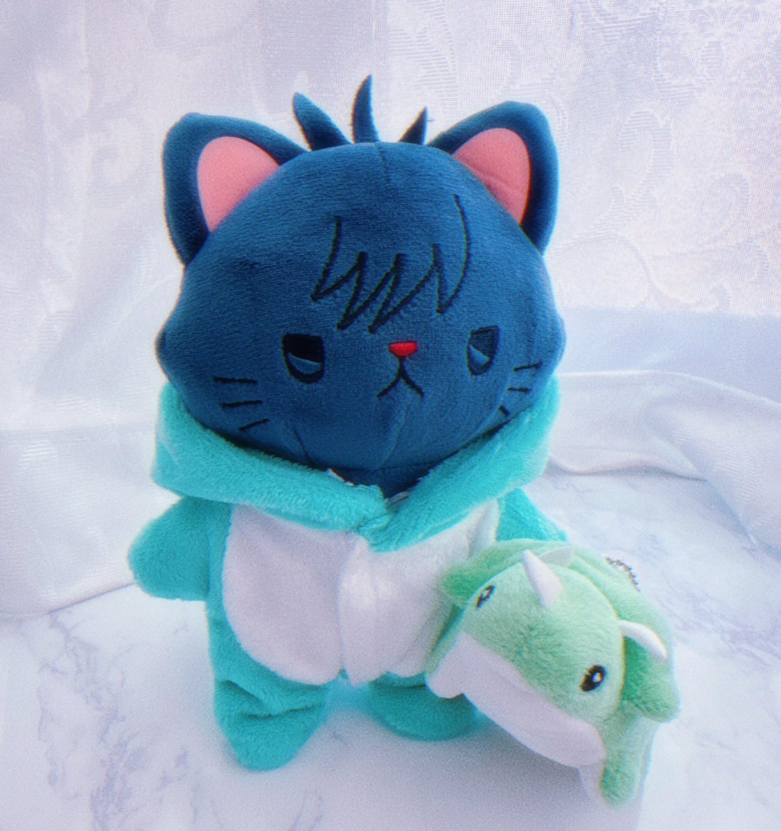 mmmo_geju's tweet photo. スリコの恐竜着ためぐにゃん（骨入れしてる子だからキツキツだったけど入れてない子なら余裕？）足は、余る https://t.co/VoNqtWtD8H