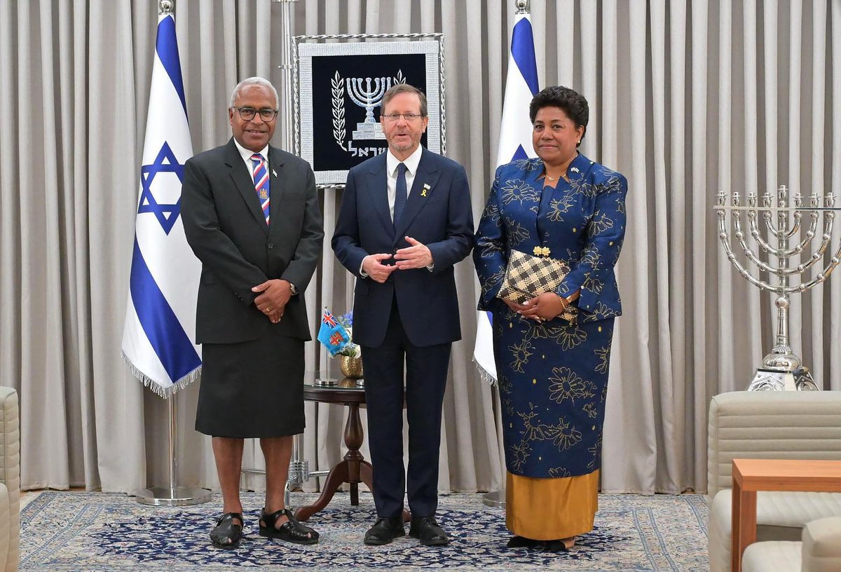 Today in Israel’s Presidential House, H.E Ambassador Filipo Tarakinikini presented his credentials as the new non-resident Ambassador of Fiji to the State of Israel, to the President of the State of Israel, H.E Isaac Herzog. 
#FijiIsrael 🇫🇯🤝🇮🇱 

Read: bit.ly/437NVPW