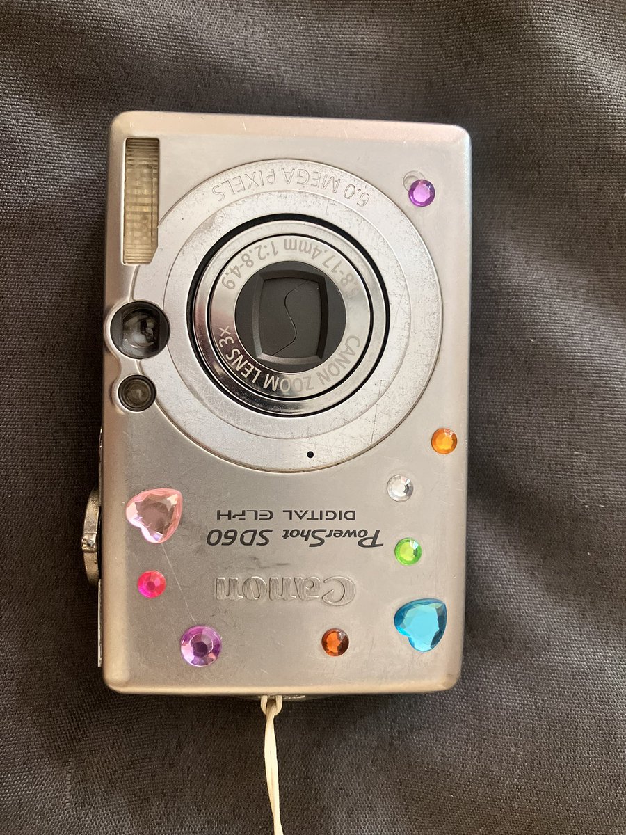jaobunniee's tweet photo. 📷 ส่งต่อ Canon ixus60 / ixy70 (Powershot sd600) ตัวเดียวกับนิกิใช้
ราคา 4,100 รวมส่ง🎀
ได้รับ ตัวเครื่อง + ที่ดึงรูป + แบต
ตำหนิ - ร่องรองตามการใช้งานทั่วไป
#กล้องดิจิตอล #กล้องดิจิตอลราคาถูก #กล้องดิจิตอลมือสอง #ส่งต่อกล้อง #ส่งต่อกล้องดิจิตอล #ixus60 #ixy70 https://t.co/1fvJwiAsf4