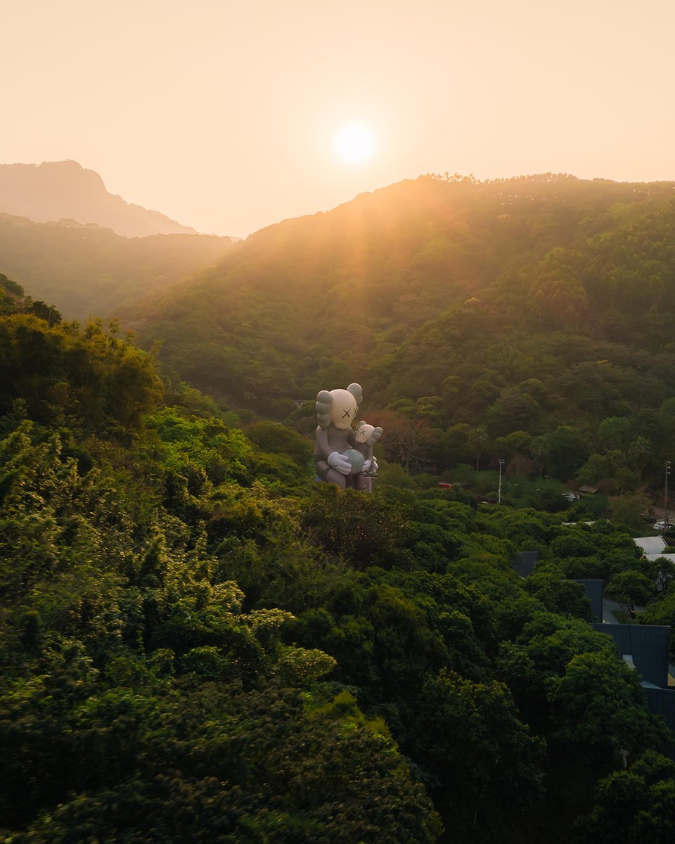 HYPEBEAST tweet media