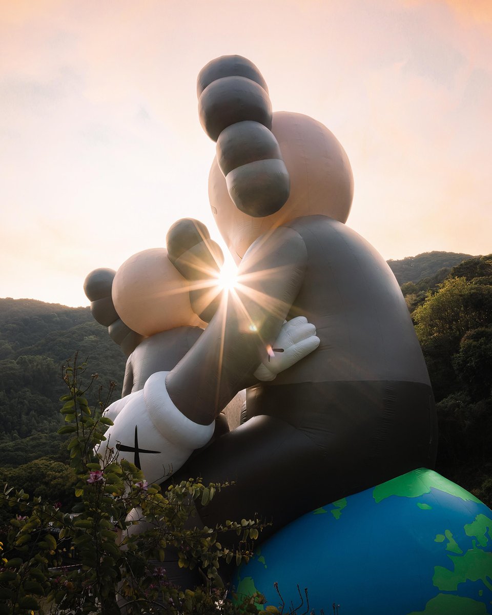 HYPEBEAST tweet media