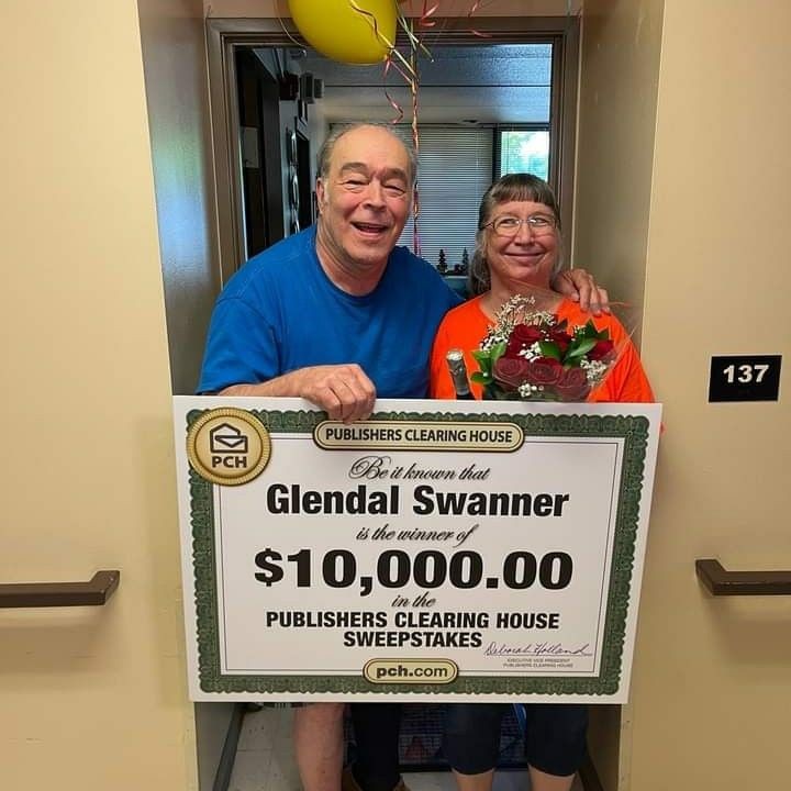 Congratulations to today's $10,000,00 SuperPrize #PCHWinner, Glendal  A. of GA! 🤑🎉🍾🤩🙌🌹 Such an amazing winning moment! 😍