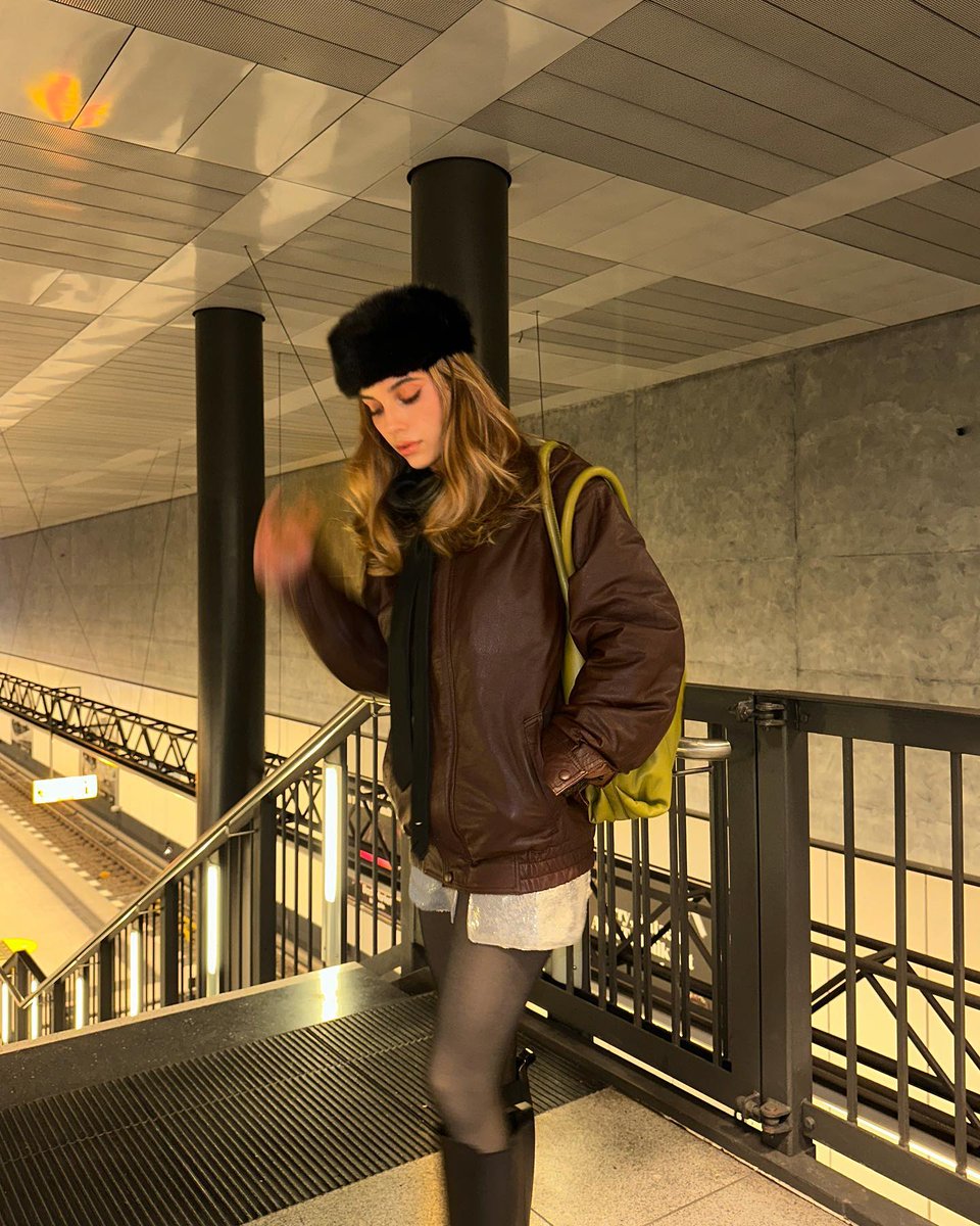 Stepping into adventure, one escalator at a time! 🚶‍♀️✨ Where are you headed today? Share your travel plans below! 
.
.
.
.
#TravelDiaries #JourneyOn