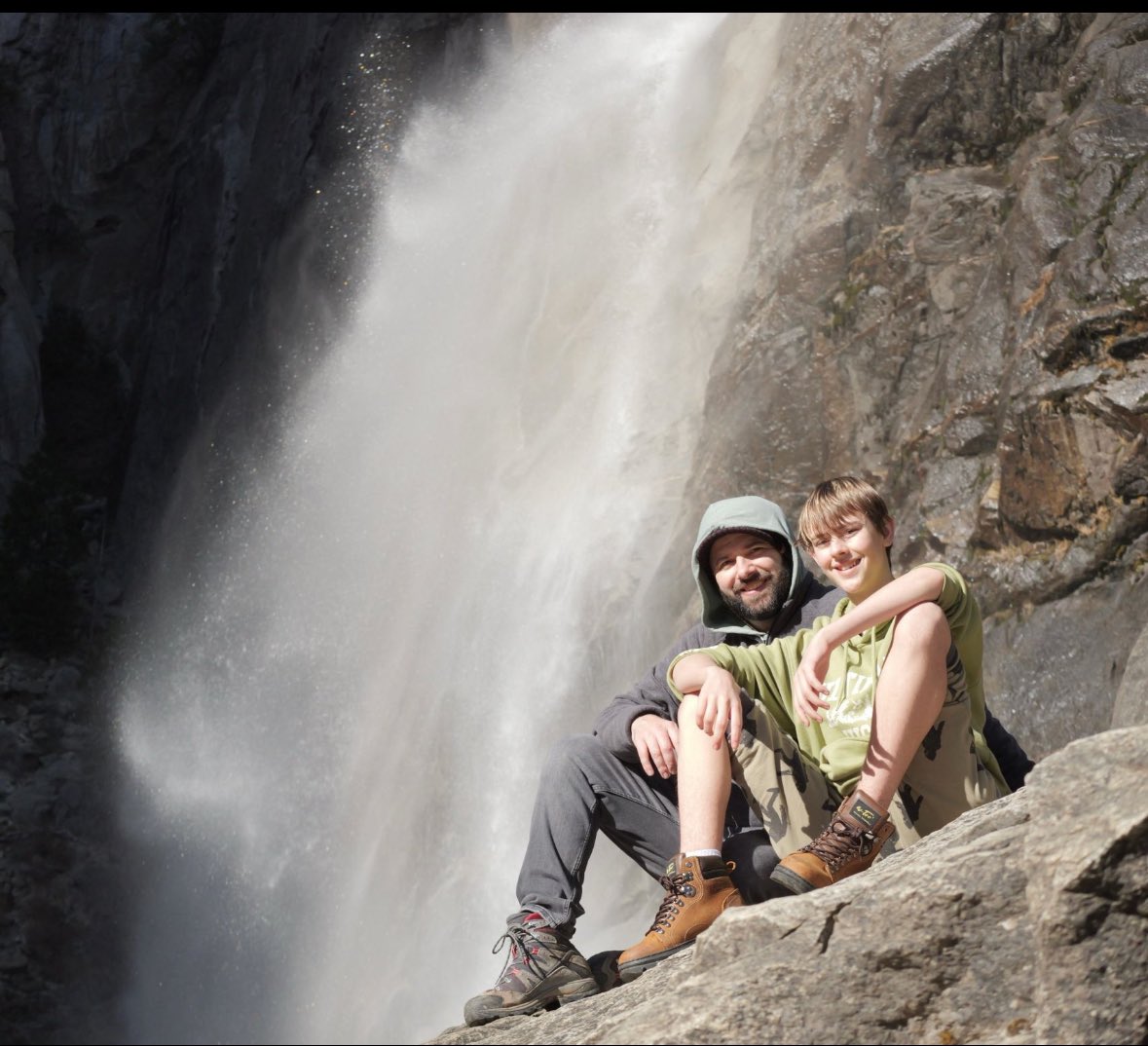 Lori Schott tweet media